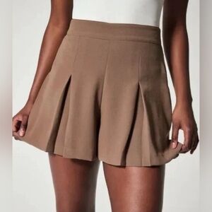 Spanx NEW Carefree Crepe Pleated Shorts XL Cedar $128